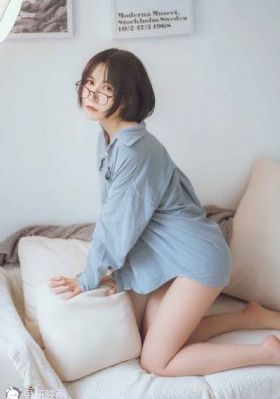亚洲精品久久久日韩美女图片