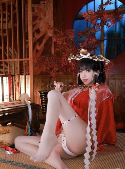 美女用手扒开自己下面